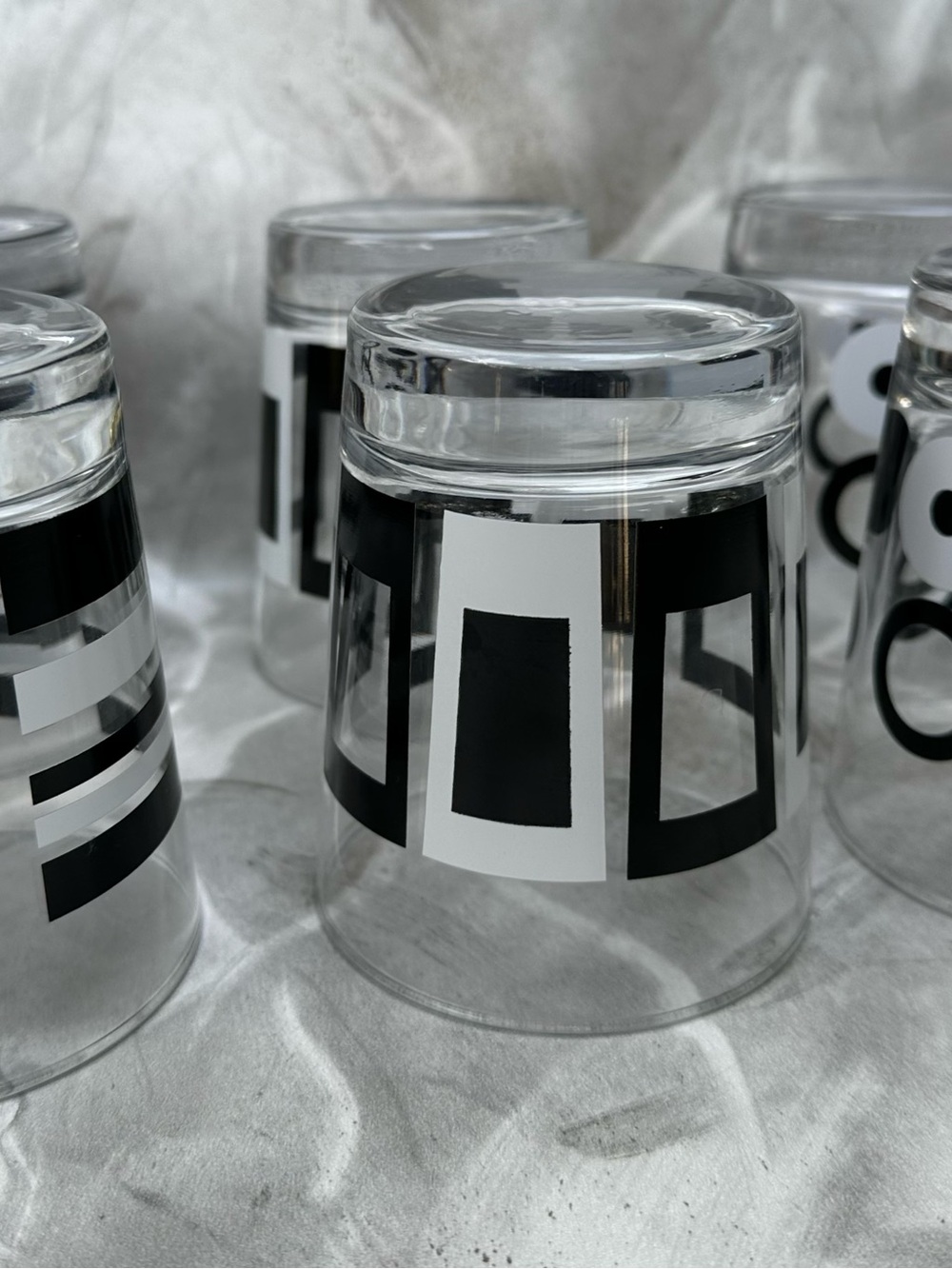 Libbey MCM Geometric Rocks glasses - Picture 9 of 15